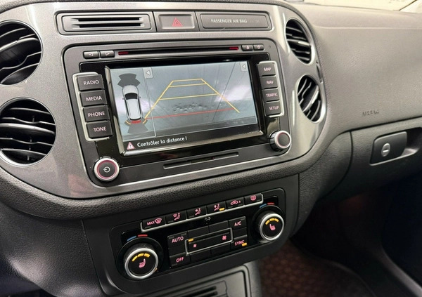 Volkswagen Tiguan cena 49900 przebieg: 209000, rok produkcji 2012 z Żmigród małe 562